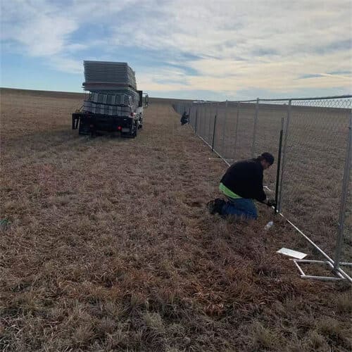 chain link temporary fence